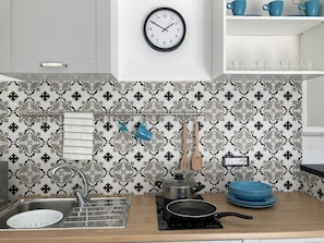 Fridge, microwave, stovetop, coffee/tea maker - Apartment for 2 to 4 people (Castellammare di Stabia)