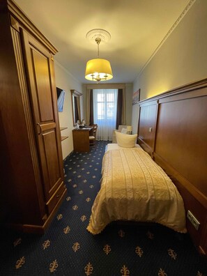 1 Schlafzimmer, Zimmersafe, Schreibtisch, WLAN