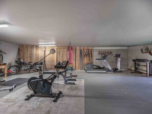 Fitness facility - Luxury Chalet 7 Bed, Pool & Hammam, Pets Allowed (Méribel)
