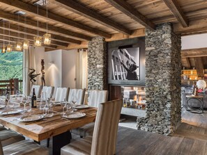 Dining - Luxury Chalet 7 Bed, Pool & Hammam, Pets Allowed (Méribel)