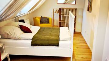 4 Schlafzimmer, Reisekinderbett, WLAN, Bettwäsche