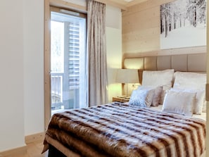 3 chambres, accès au Wi-Fi (inclus), literie fournie