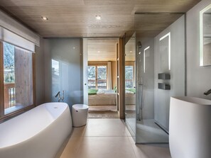 5 chambres, accès au Wi-Fi (inclus), literie fournie