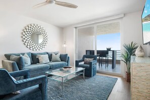 TV - Beautifully Renovated Beachfront Condo; Resort Amenities, Beach Gear & WiFi ~Walk to Everything (Marco Island)