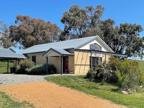 Rural retreat and family friendly