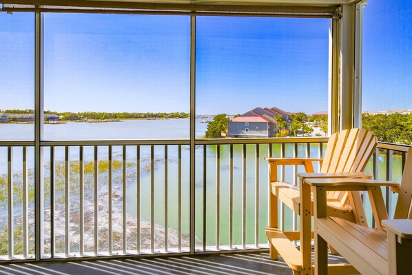 Luokittelematon kuva, 1 kautta 50, painike