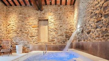 Bain à remous intérieur
