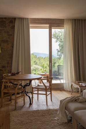 Junior Double or Twin Room | View from room - La Garriga de Castelladral (Navas)