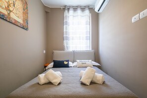 Comfort Apartment | 2 bedrooms, premium bedding, down comforters, individually decorated - Pepi Modern by Mmega (Florence)