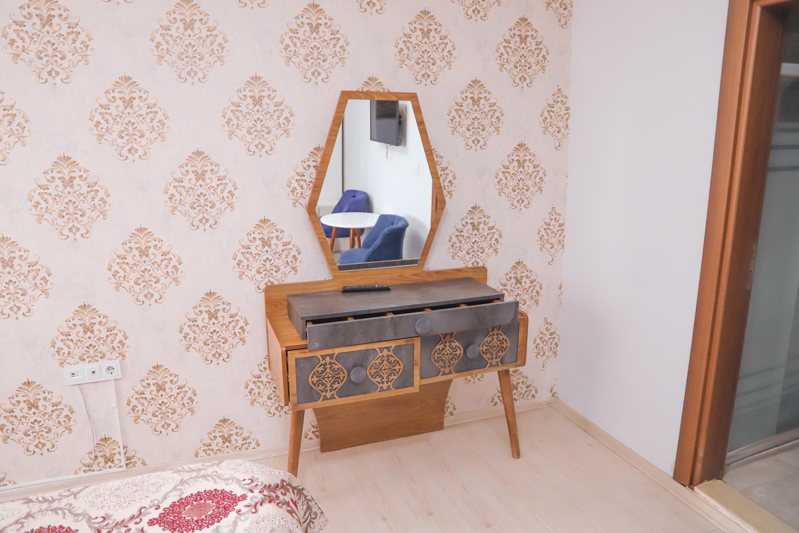 premium bedding, laptop workspace, free wifi, bed sheets