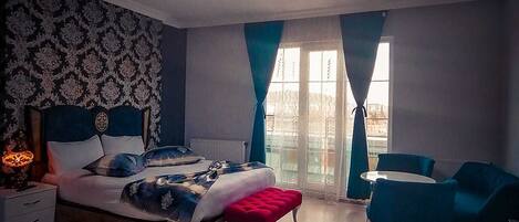 Luxe beddengoed, een laptopwerkplek, gratis wifi, beddengoed