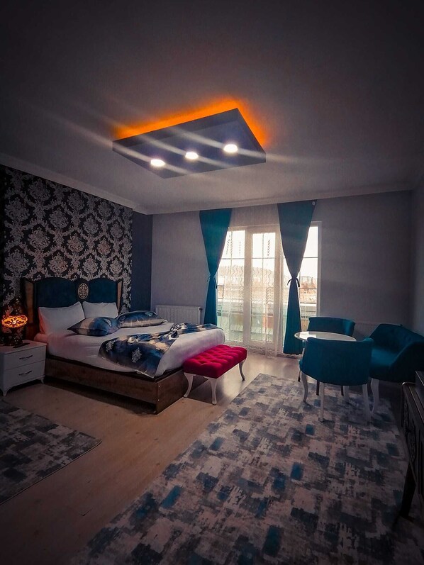Premium bedding, laptop workspace, free WiFi, bed sheets - Kars Atapark Boutique Hotel (Kars)