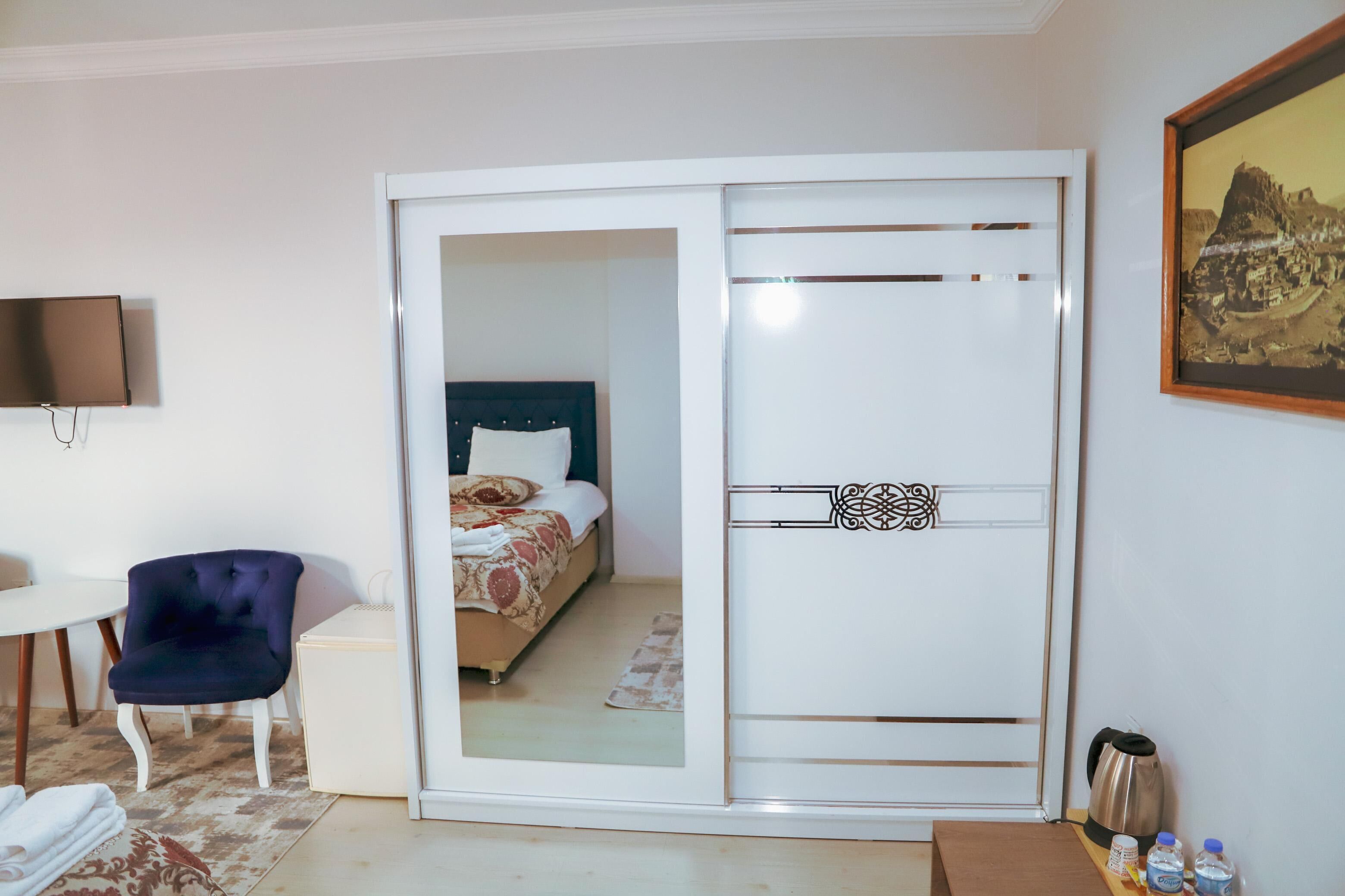 premium bedding, laptop workspace, free wifi, bed sheets