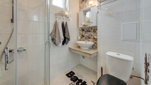 Interior - Luxury and Sunny Studio With a View in TOP Centre (Sofia)