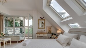 Interior - Luxury and Sunny Studio With a View in TOP Centre (Sofia)
