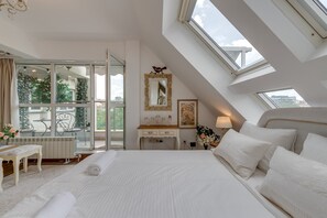 Interior - Luxury and Sunny Studio With a View in TOP Centre (Sofia)