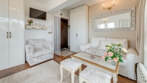 Interior - Luxury and Sunny Studio With a View in TOP Centre (Sofia)