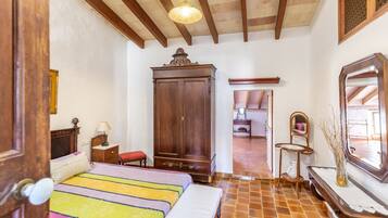 7 chambres, fer et planche Ă repasser, Wi-Fi gratuit, draps fournis