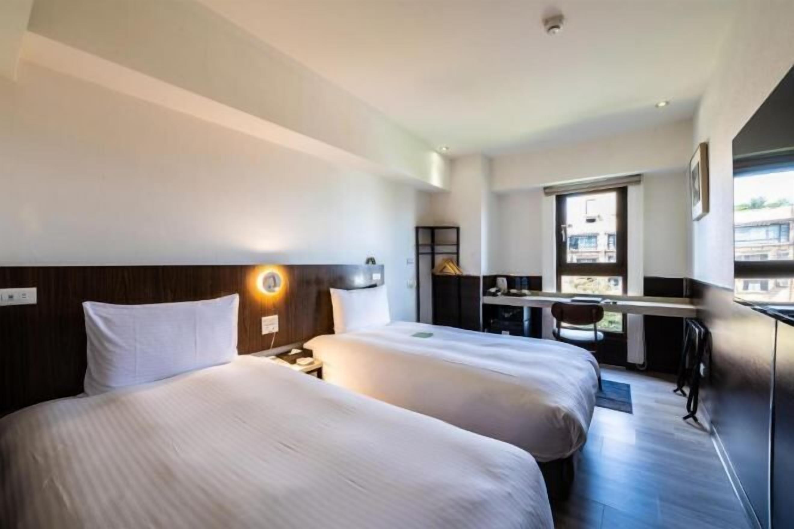 ตู  ้นิรภัยในห้องพัก, โต๊ะทำงาน, ผ้าม่านกันแสง, Wi-Fi ฟรี