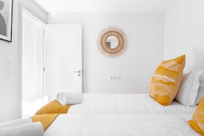 2 habitaciones, tabla de planchar con plancha, wifi y ropa de cama