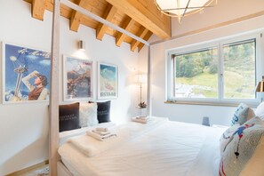 3 bedrooms, iron/ironing board, travel cot, free WiFi