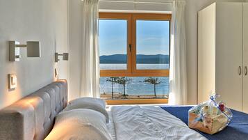 Villa, 4 Schlafzimmer, eigener Pool, Meerblick | 4 Schlafzimmer, Bettwäsche