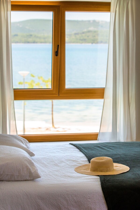 Villa, 4 Bedrooms, Private Pool, Sea View | 4 bedrooms, bed sheets - Villa Roberta (Sveti Filip i Jakov)