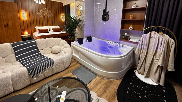 Executive Room, 1 Bedroom, Jetted Tub | Tab mandi berpancutan