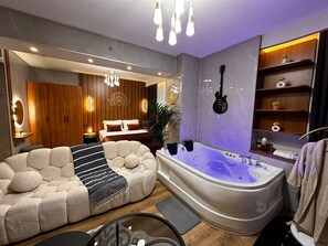 Chambre Exécutive, 1 chambre, baignoire à jets | Draps en coton égyptien, literie de qualité supérieure, bureau