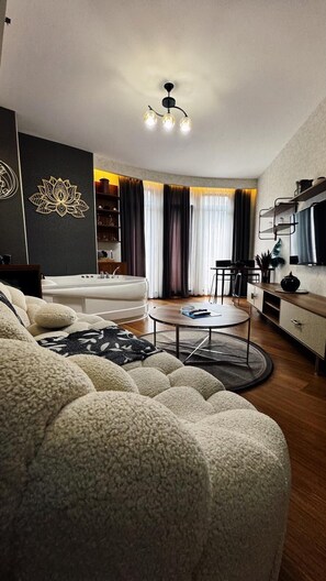 Chambre exécutive, 1 chambre, baignoire à jets | Draps en coton égyptien, literie de qualité, bureau