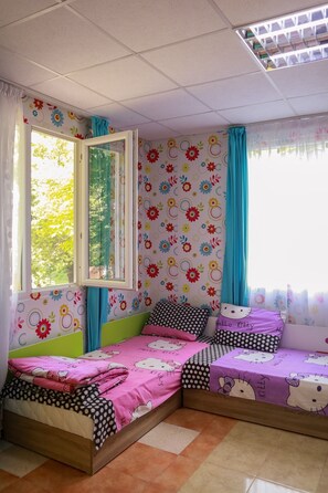 1 bedroom, internet, bed sheets