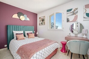 4 chambres, fer et planche à repasser, Wi-Fi
