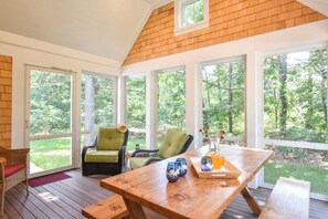 Dining - Walk to Water Gorgeous Outdoor Space! (Eastham)