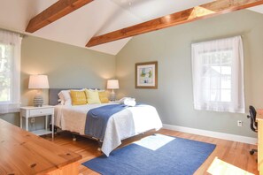 3 chambres, fer et planche à repasser, Wi-Fi, draps fournis