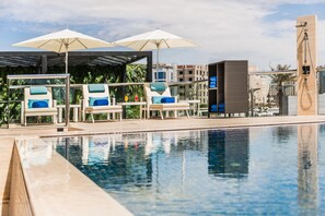 Piscine extérieure