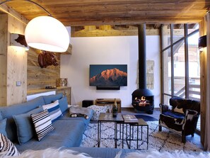 Fernseher, Kamin