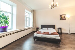 2 chambres, fer et planche à repasser, Wi-Fi gratuit, draps fournis