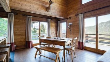 Chalet (5 Bedrooms) | Pelan lantai