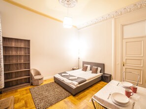 2 Schlafzimmer, Bügeleisen/Bügelbrett, kostenloses WLAN, Bettwäsche