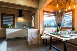 Chalet superior | Comedor