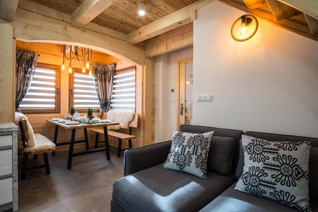 Superior Chalet | Living room | Flat-screen TV