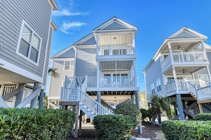 Exterior - Oceanfront 4 Bedroom, 3 Bath with Community Pool (Garden City Beach)