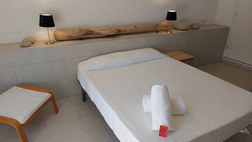 4 slaapkamers, reisbedje, gratis wifi, beddengoed