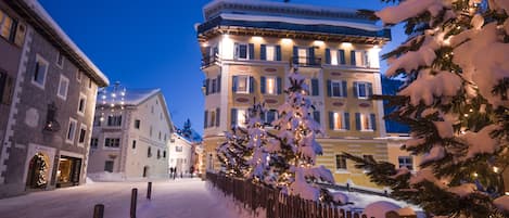 Front of property – evening/night