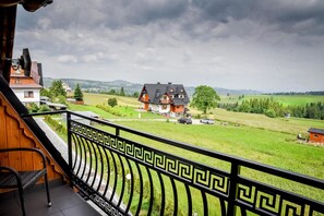 Mountain view - Apartamenty Dwupoziomowe Dwa Widoki Jacuzzi & Sauna (Poronin)
