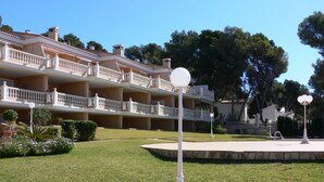 Property grounds - MATHYS apartment MATHYS, with terrace and breathtaking sea views (Moraira)