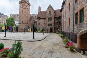 Exterior - Well Court at Dean Village (Edinburgh)