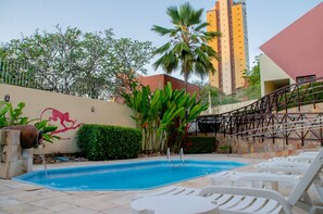 Indoor pool, open 9:00 AM to 9:00 PM, sun loungers - Pousada Vale do Sul (Natal)