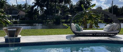 Piscine extérieure, piscine chauffée