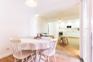Shared kitchen - Cosy Guesthouse - Sónia's Houses (Lisbon)